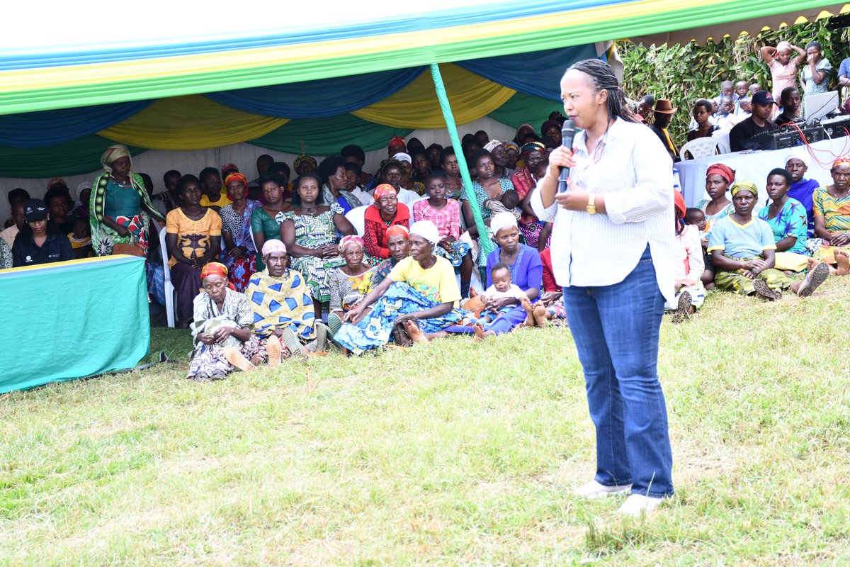 Uyu munsi mu murenge wa Gahara hatangirijwe igikorwa cyo kuvurira ...