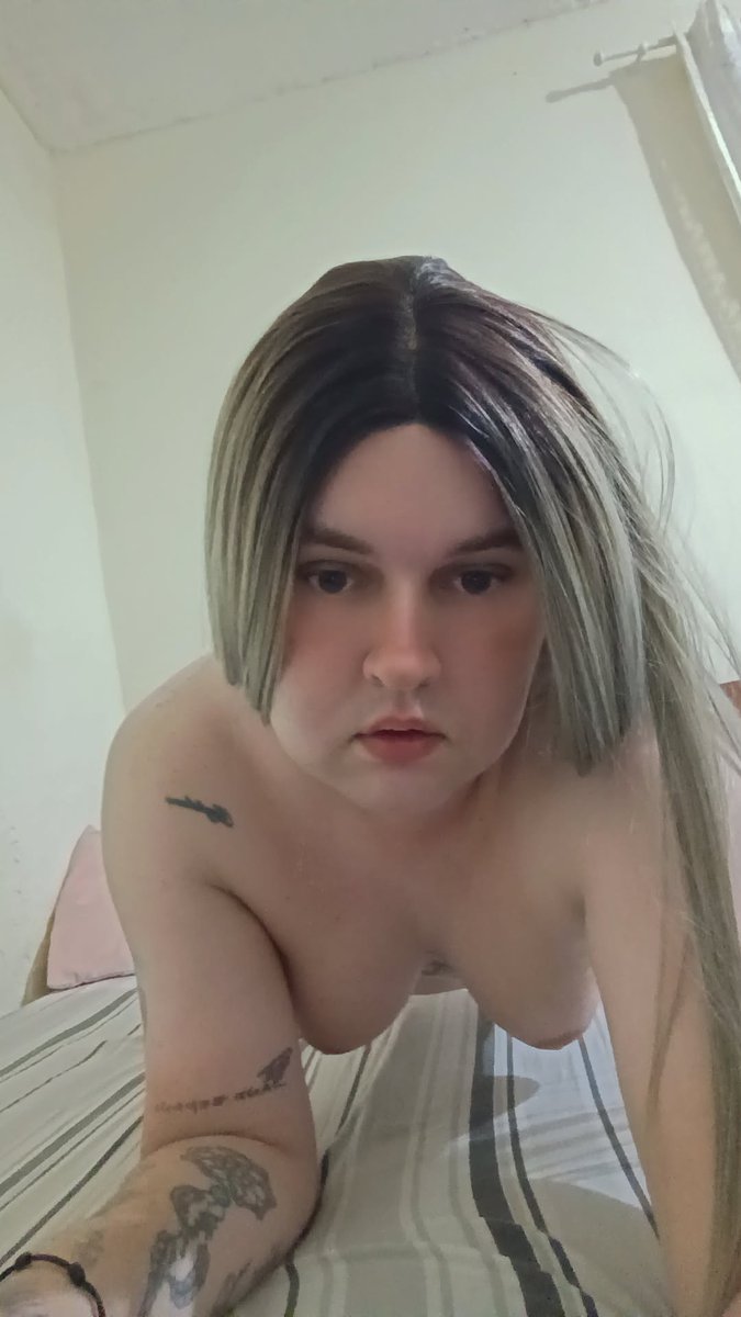 iaicleo_'s tweet photo. Bom diaaa ... Oq fazem nesse friozinho ein ? Queria alguém pra me esquentar... 

#transgirl #sexydoll #follow #trans #tssex https://t.co/HYcwLX2wm1