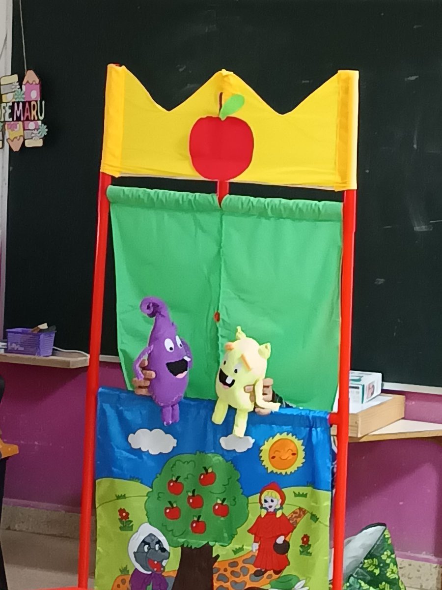 trinitariossala's tweet photo. Hoy en 3 años hemos disfrutado de una actividad muy divertida y educativa: “Los monstruitos son muy limpios”
Elena y Bea nos han enseñado la importancia de tener unos buenos hábitos para cuidar nuestros dientes. @ciudaddesaberes #trinitariossalamanca
#aseopersonal #somosfest https://t.co/OmiSIqnpxT