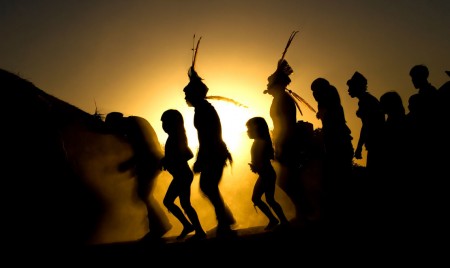 AgenciaFAPESP's tweet photo. #Indígenas sul-americanos são diversos e descendem de terceira onda migratória. Estudo com genomas completos de todo o continente conta história mais detalhada e revela maior complexidade do povoamento. Trabalho foi capa da revista científica @Nature. https://t.co/k9CTWJ5F6c https://t.co/Amp7qgKE8I