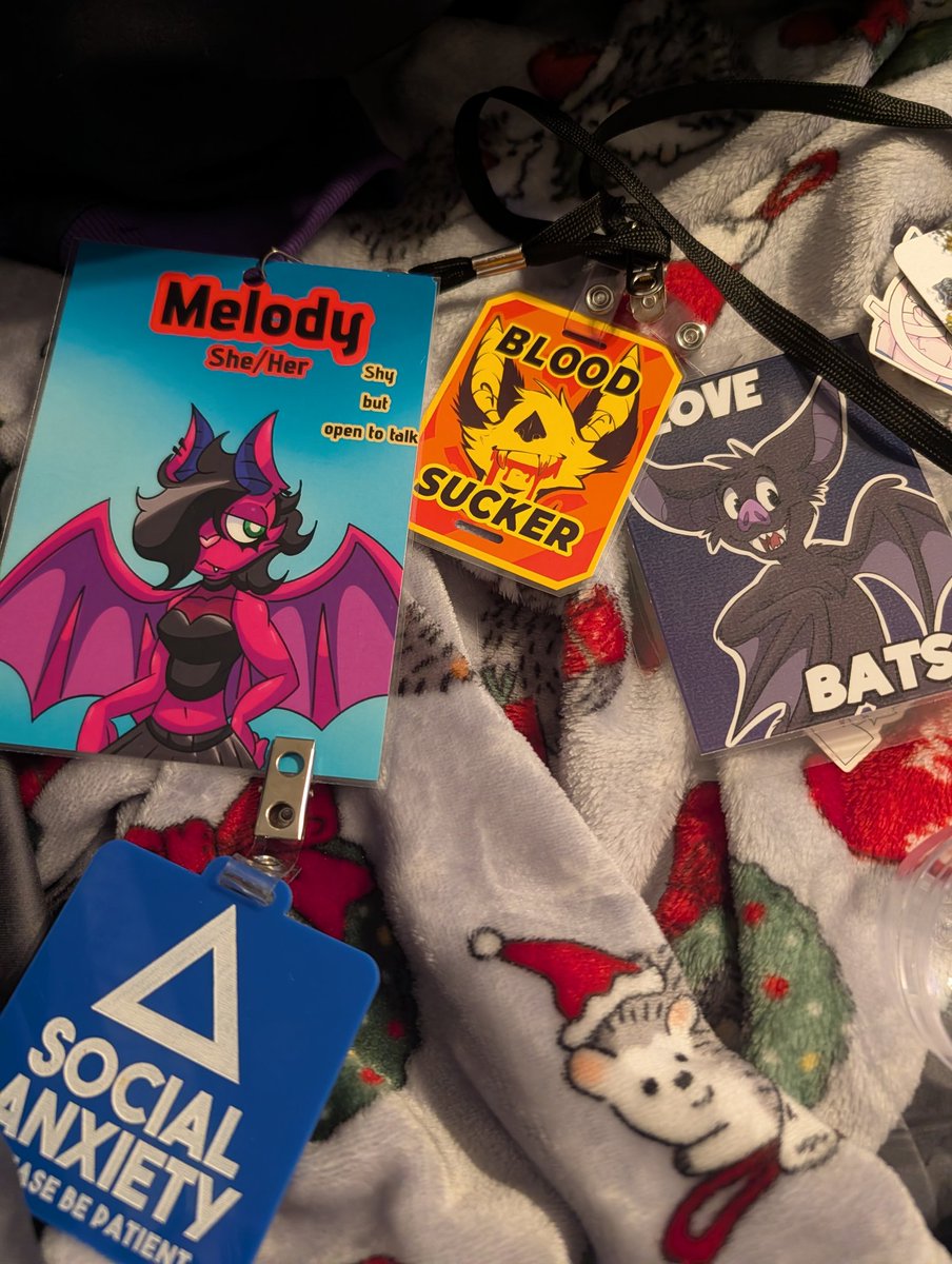 melodiusiris's tweet photo. I know I never tweet, but I went to FWA this year for my first ever furry convention and it was the best weekend of my life, so I'm sharing that now. I didn't make any new friends, but I still saw and talked to a lot of cool people. https://t.co/3p7ZAWHSLr