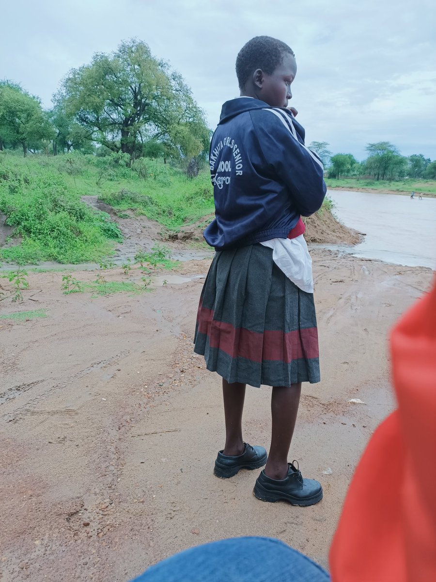 mengitabsergon's tweet photo. @GideonKimaiyo_ You are busy defending Tutam and this is a road in soy ward Elgeyomarakwet. You need to have shame and curse the day u were Born. Kitaeleweka https://t.co/Jg0rf3NEhA