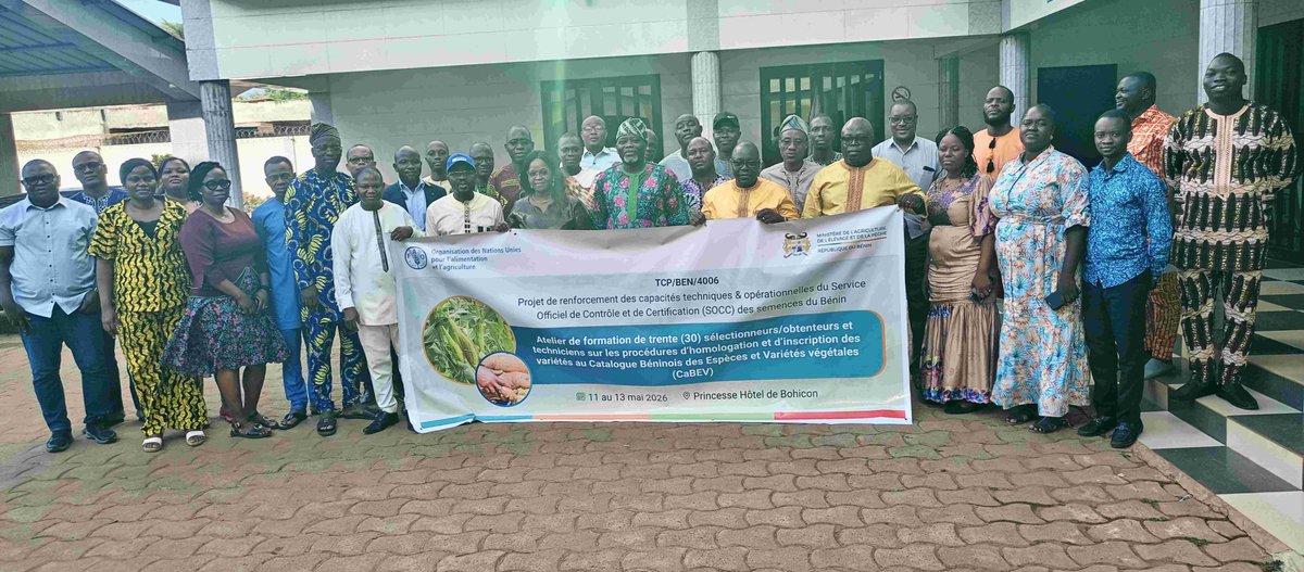 FAOBenin's tweet photo. 🇧🇯 La FAO agit pour un système semencier efficace🧑‍🌾

⚙️En outillant les acteurs que sont les sélecteurs, techniciens, obtenteurs, la FAO contribue à améliorer l’accès à des semences de qualité, un levier essentiel pour augmenter les rendements.
#FAO #Bénin #Agriculture #Semence https://t.co/UXL6Jx0UWw