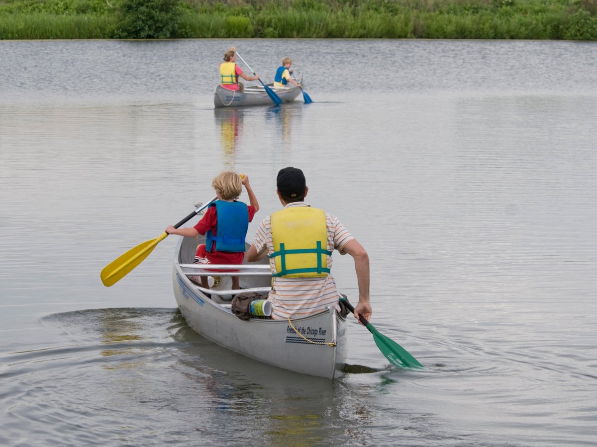 chicagobotanic's tweet photo. Sign-up for a Canoe Adventure on June 7 and participate in a rare opportunity to canoe the lakes of the Garden. Herons, ducks, small fish, and maybe even a few turtles and frogs may greet you as you explore their watery habitat. Register today: https://t.co/709M28Uz2d https://t.co/SyWUNStTkU