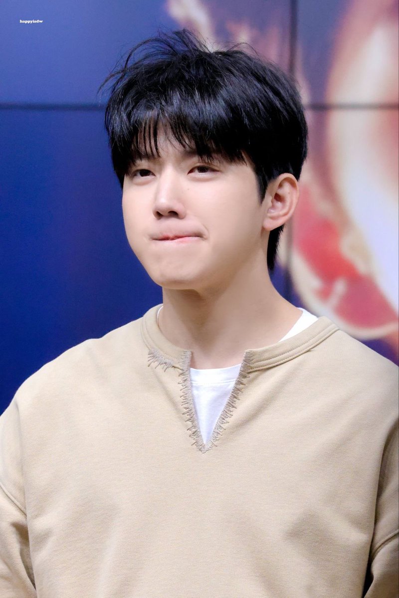 지지리 tweet media