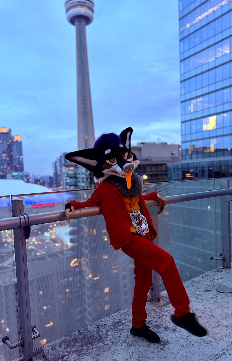 0jxe0's tweet photo. Wassup! I haven’t posted in a whole, here are some photos from Furnal Equinox with my new fursuit by Speckledllynx! 
📸:  Hyper,  Qcmaji,  Drifty_wolf,  Speckledllynx
#furry #fursona #fursuit #furnalequinox https://t.co/HyFf9B4Tzx