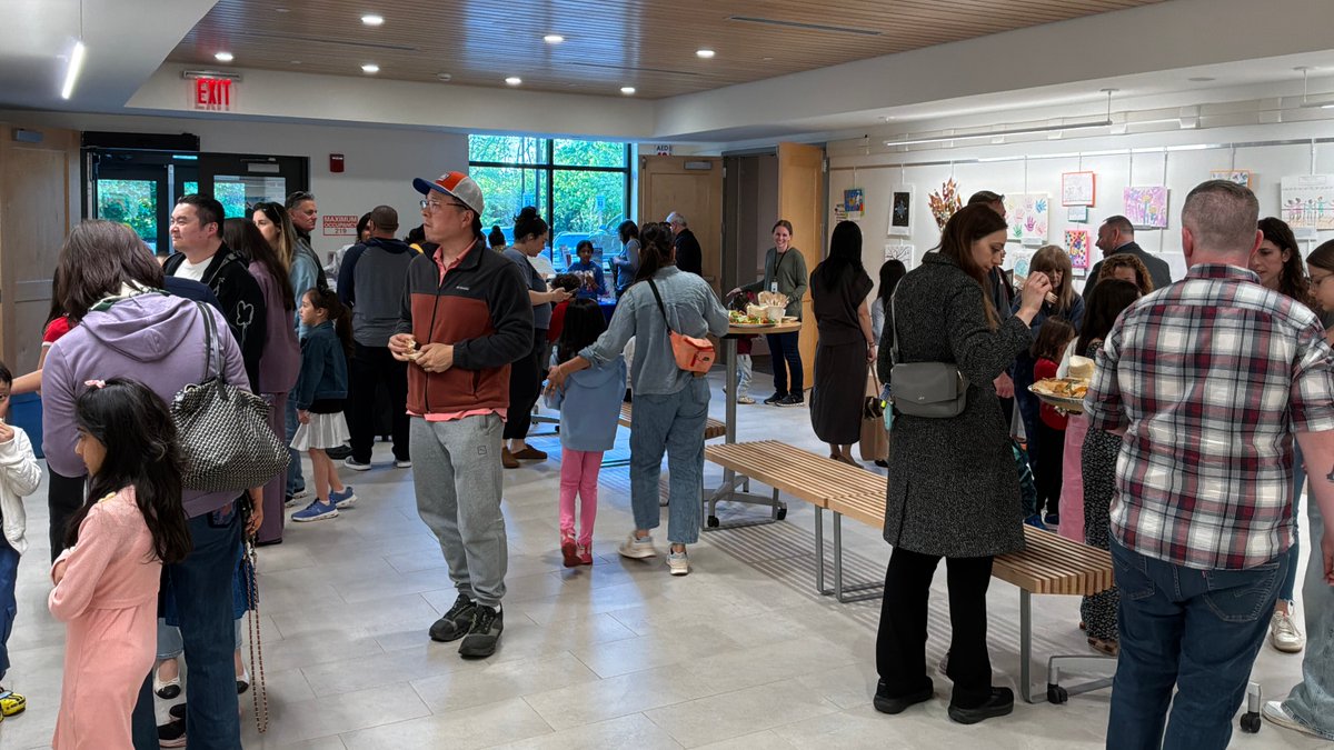 HHHCL's tweet photo. Celebrating Our Young Artists! ✨ 🎨
We were proud to host the annual PTA Reflections Reception, celebrating the incredible creativity of our young artists whose work is currently displayed in the Gallery. It was a wonderful evening honoring their talent and hard work! https://t.co/TCXhDDcOiw