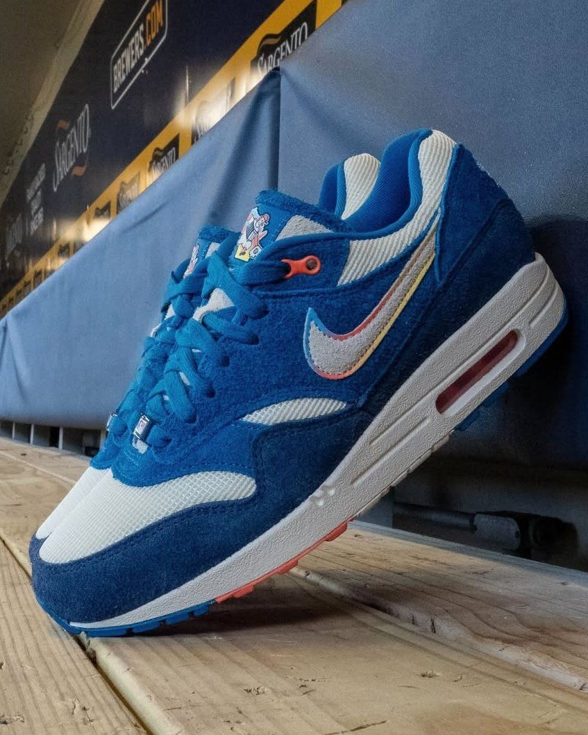 JustFreshKicks's tweet photo. Nike Air Max 1 “Milwaukee Brewers” ⚾️ 

https://t.co/CHQWsaaMVc https://t.co/RFBKA8m198