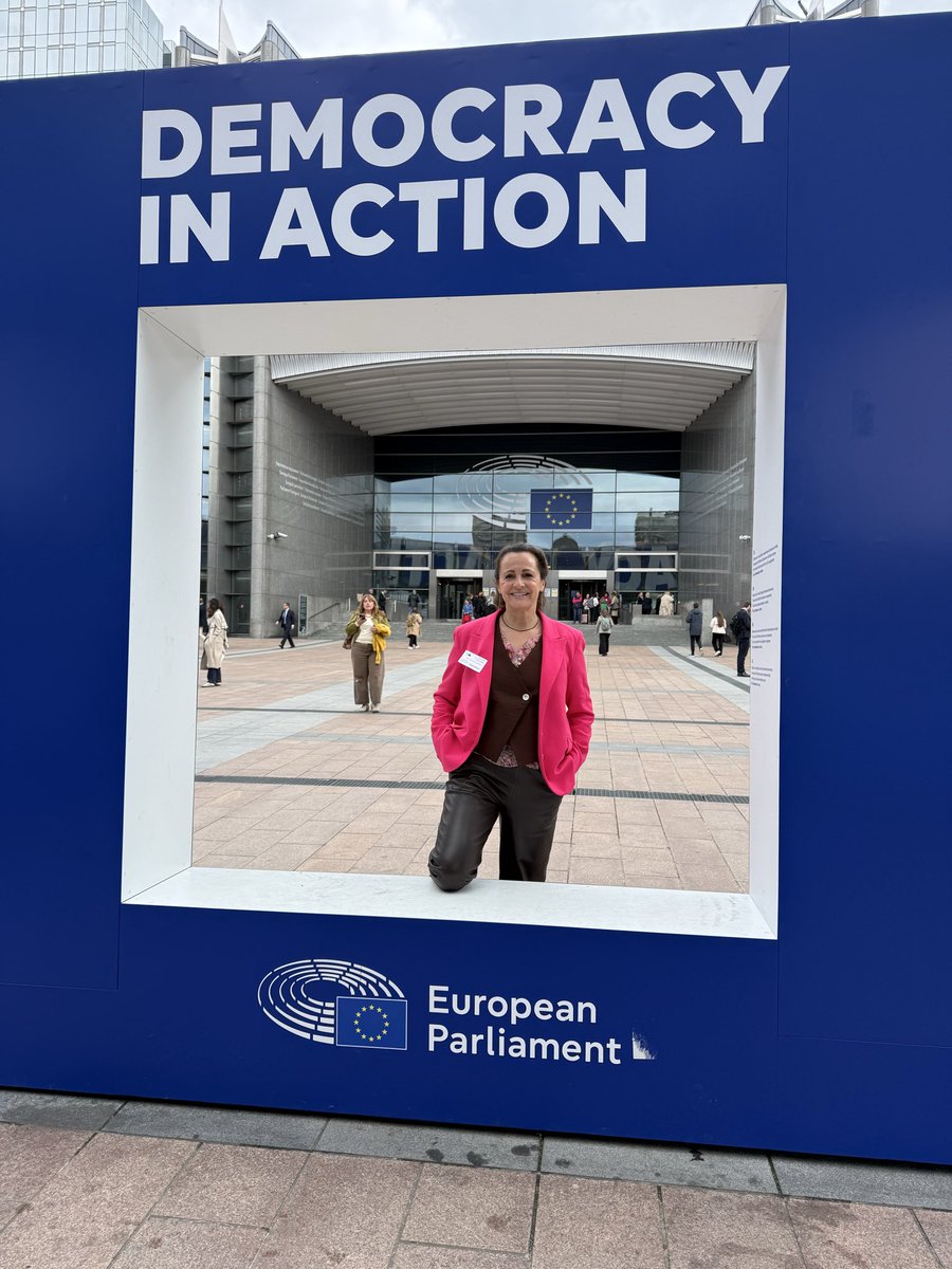elenix63's tweet photo. Honored to represent @STOPmeningitis invited by @marianovotta and @activecitnet .A deeply emotional day at the @Europarl_EN celebrating the 20th anniversary of the European Patients’ Rights Day. For the first time, this landmark event focused on personalised prevention🇪🇺 #patient https://t.co/WG7zbyOSVX