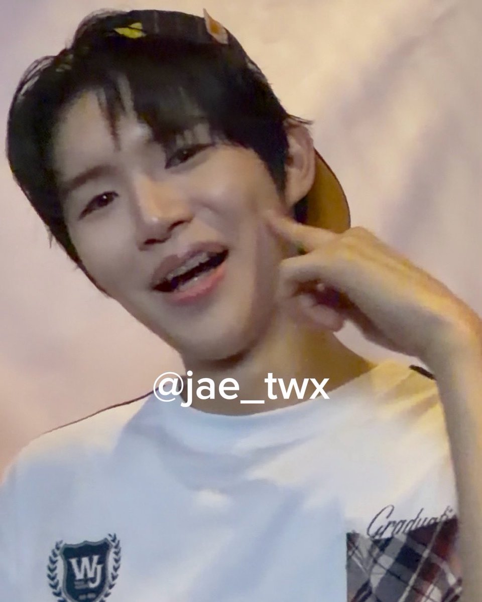 jae_twx's tweet photo. 재워나 보고시퍼⍝ʕ'•ᴥ•`ʔ⍝ https://t.co/S0kFPwJp8C