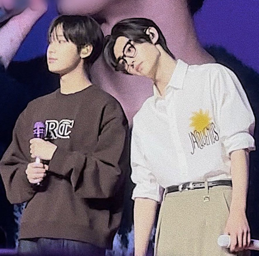 staribin's tweet photo. boyfriends https://t.co/uvfZreT90z
