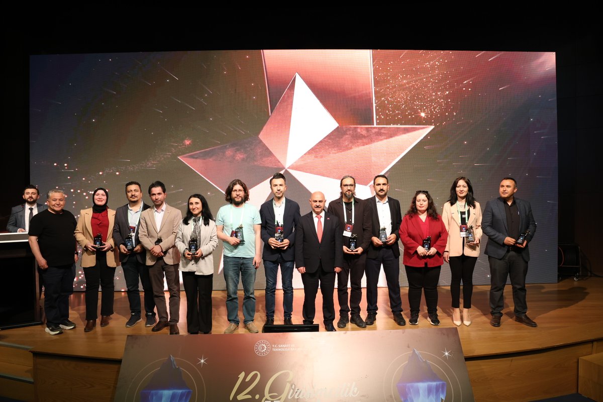 kapsulkulucka's tweet photo. 🚀 Girişimcilik Maratonu 2026 | Akademisyen Mentorlarımıza Teşekkür Plaketleri Takdim Edildi!

Haber detayı için https://t.co/pVMANcX7u6 adresini ziyaret edebilirsiniz.

🤔 🚀 🤝

#GirişimcilikMaratonu #GM26 #AkademisyenMentor #BirFikirBirGelecek #Girişimcilik https://t.co/zmJmUeIRqh