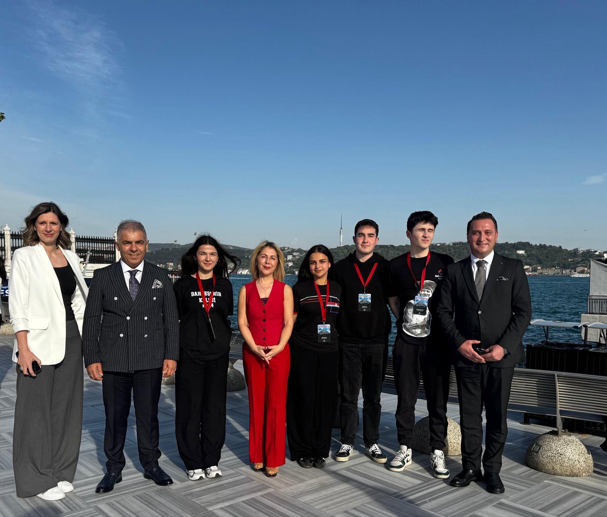 BK_Eskisehir's tweet photo. Lise öğrencilerimizin dünyanın dört bir yanından aldıkları prestijli üniversite kabullerini büyük bir gurur ve mutlulukla kutladık. Öğrencilerimizin emek, azim ve hayallerle dolu yolculuklarının bir parçası olmak bizim için büyük bir onur. ✨ https://t.co/ZULfFE0xCh