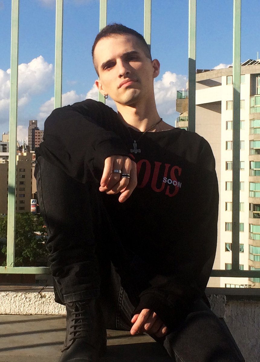 Arara Vilano🦜 tweet media