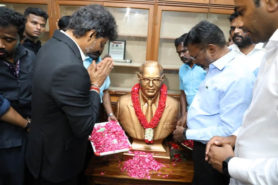 MayaPalani's tweet photo. Pic of the Day......!!

🥰🥰

♥️💚 https://t.co/wDLoVejHaq