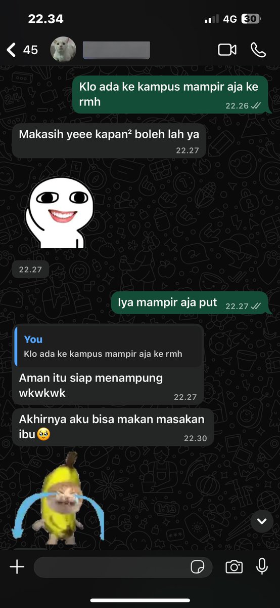 vj2__k's tweet photo. jadi teman ku ini mama nya tahun lalu meninggal karena komplikasi terus dia kgn sama masakan mama nya jdi aku suruh dateng aja ke rumah kebetulan mama lagi masak banyak hari ini. Sedih bgt :,( https://t.co/FlRSIFRD02