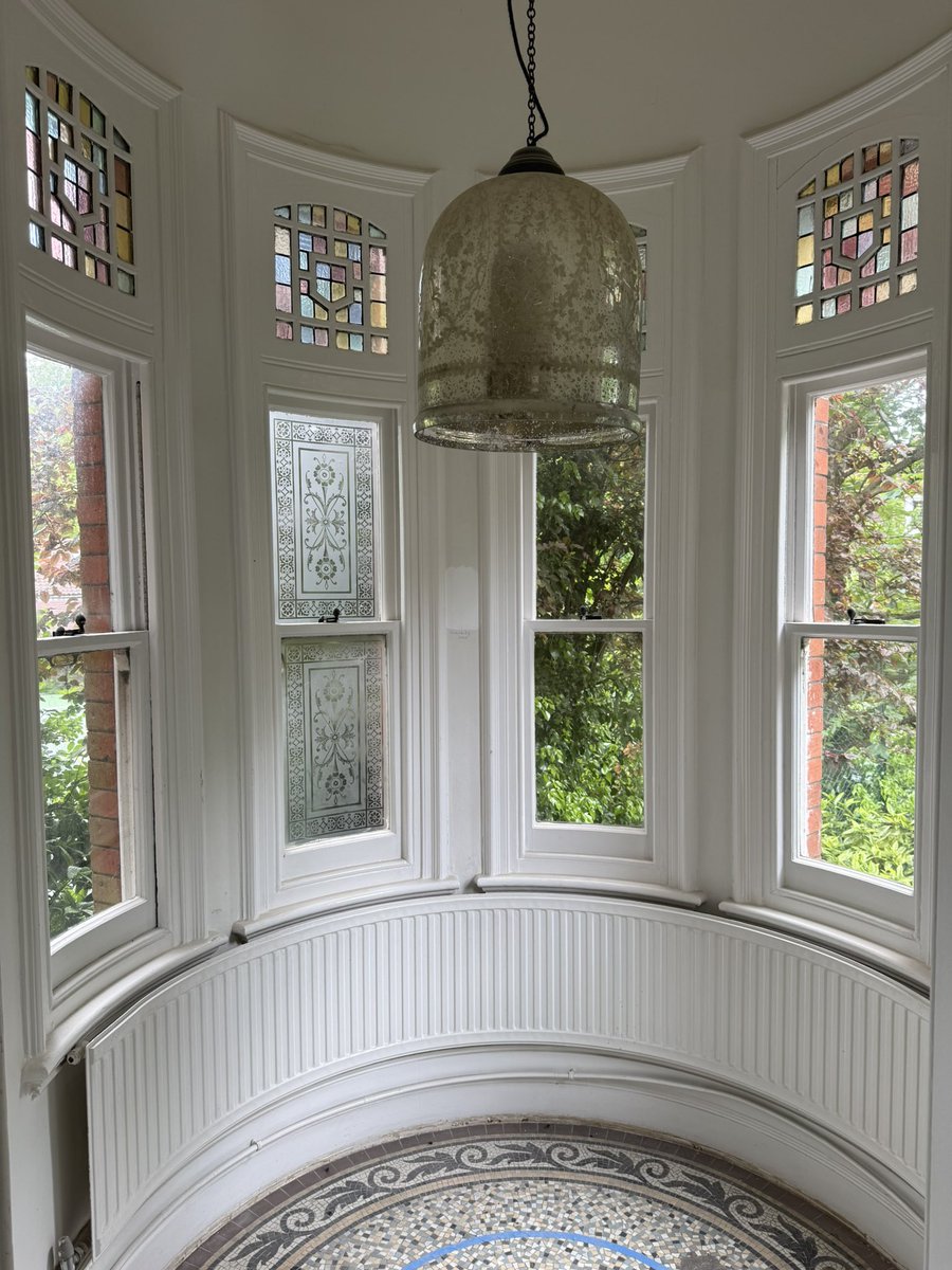 Barnsbury Joinery tweet media