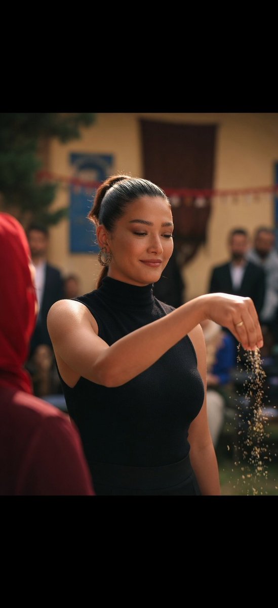 Imnooena's tweet photo. Herkes yerini ve haddini bilsin! ✋ #Melek bu hikayenin parlayan tek başrolüdür،figüranı değil! Senaristin kalemindeki bu adaletsiz tipleme ve tırpanlama çabaları Melek’in ışığını söndüremez.Onu Ser**t ve Y**z gibi hainlerin gölgesinde saklayamazsınız
@ercanugur 
#AybükePusat https://t.co/EdxPcGk4is