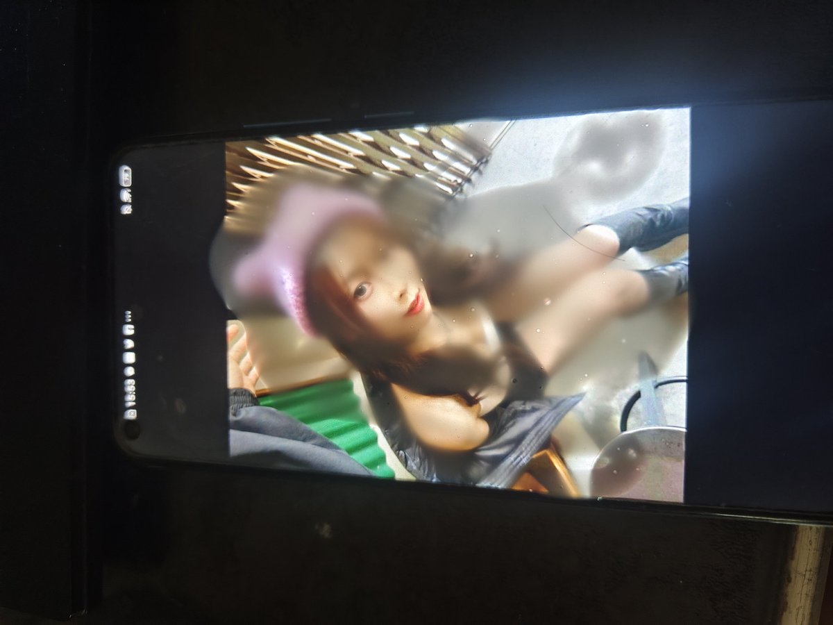 AnXing70295's tweet photo. 像被人射滿的中學生 大家可以去找這發情母狗 @youyou8879  #母狗 #射屏 https://t.co/vfgqR84GKq