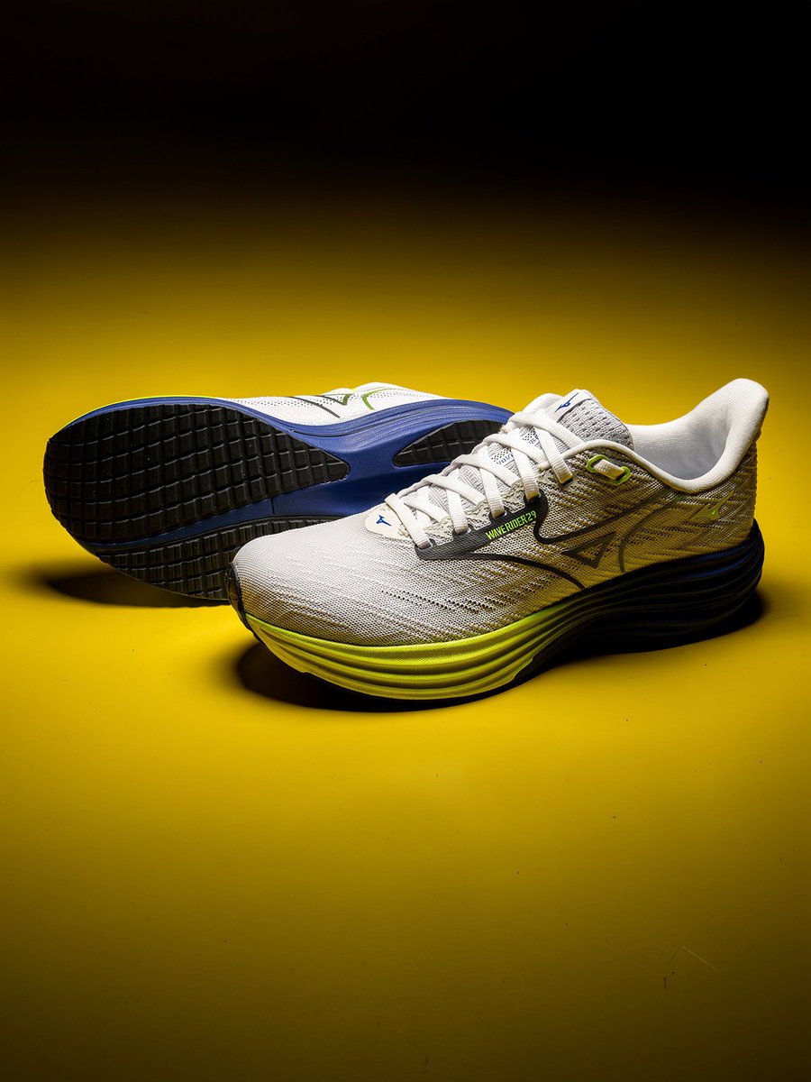 RunningDirectUK's tweet photo. Built for every mile

Mizuno running shoes — comfort, stability, and smooth performance in every step.

#Running #Mizuno #RunningDirect

https://t.co/D90o7L4lWL https://t.co/7S6KWDZjoK