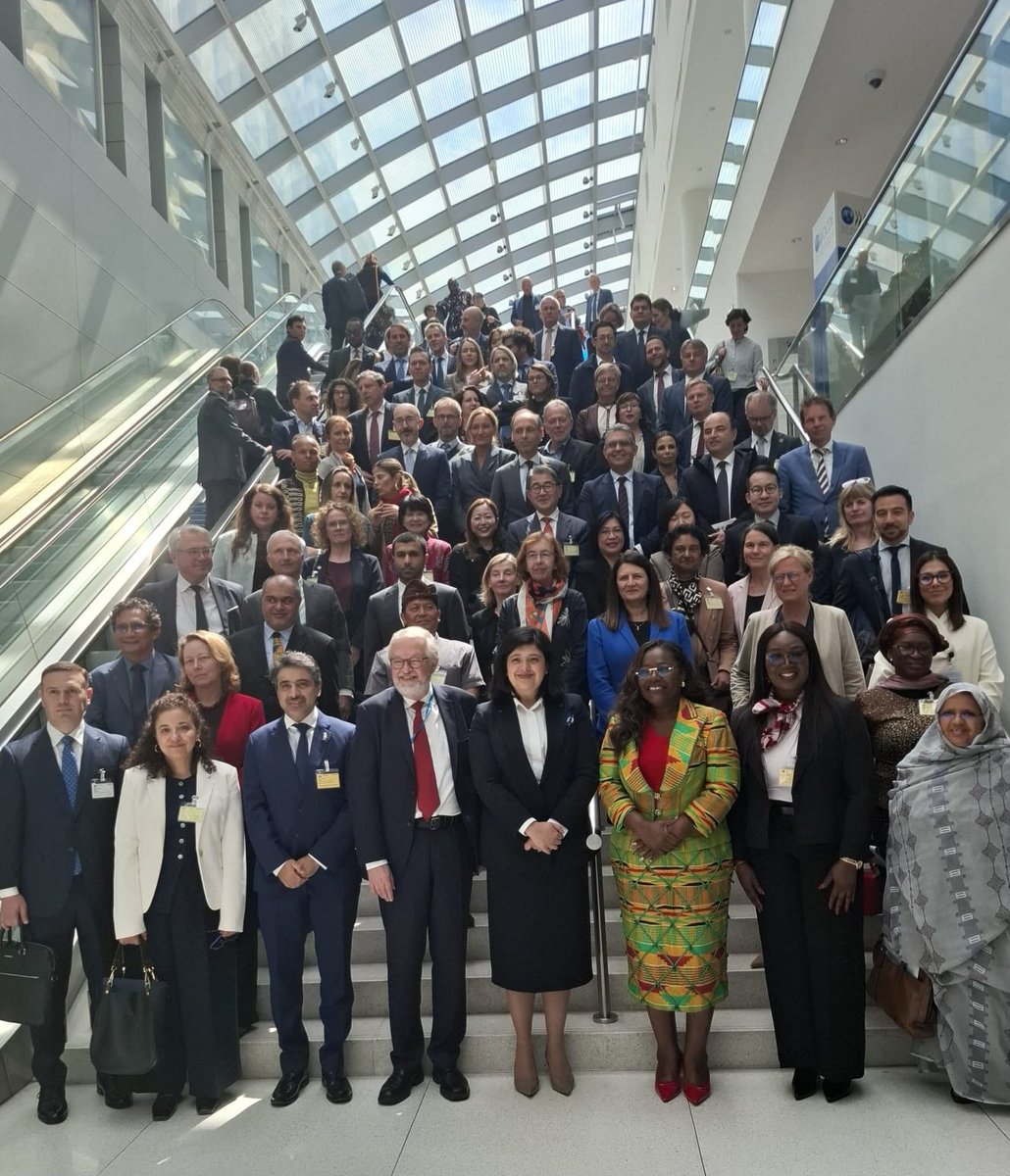 EdvinSkrt's tweet photo. Reflections from the OECD Future of Development Co-operation conference in Paris:
Mutual interests are key, locally led development is essential, and ODA remains important but with an evolving role within a broader financing mix.
Important questions for all of us moving forward. https://t.co/kJnMVqoh9L