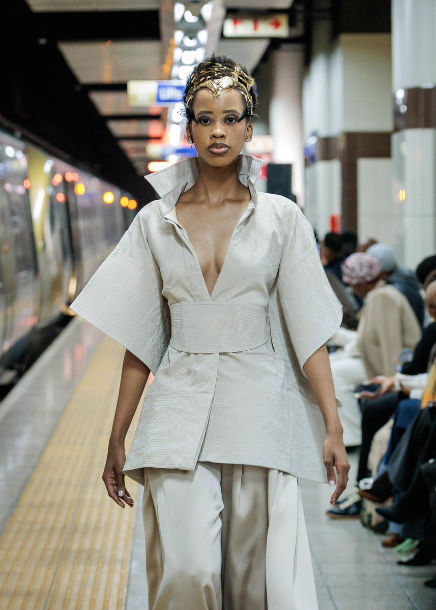 GLAMOUR South Africa tweet media