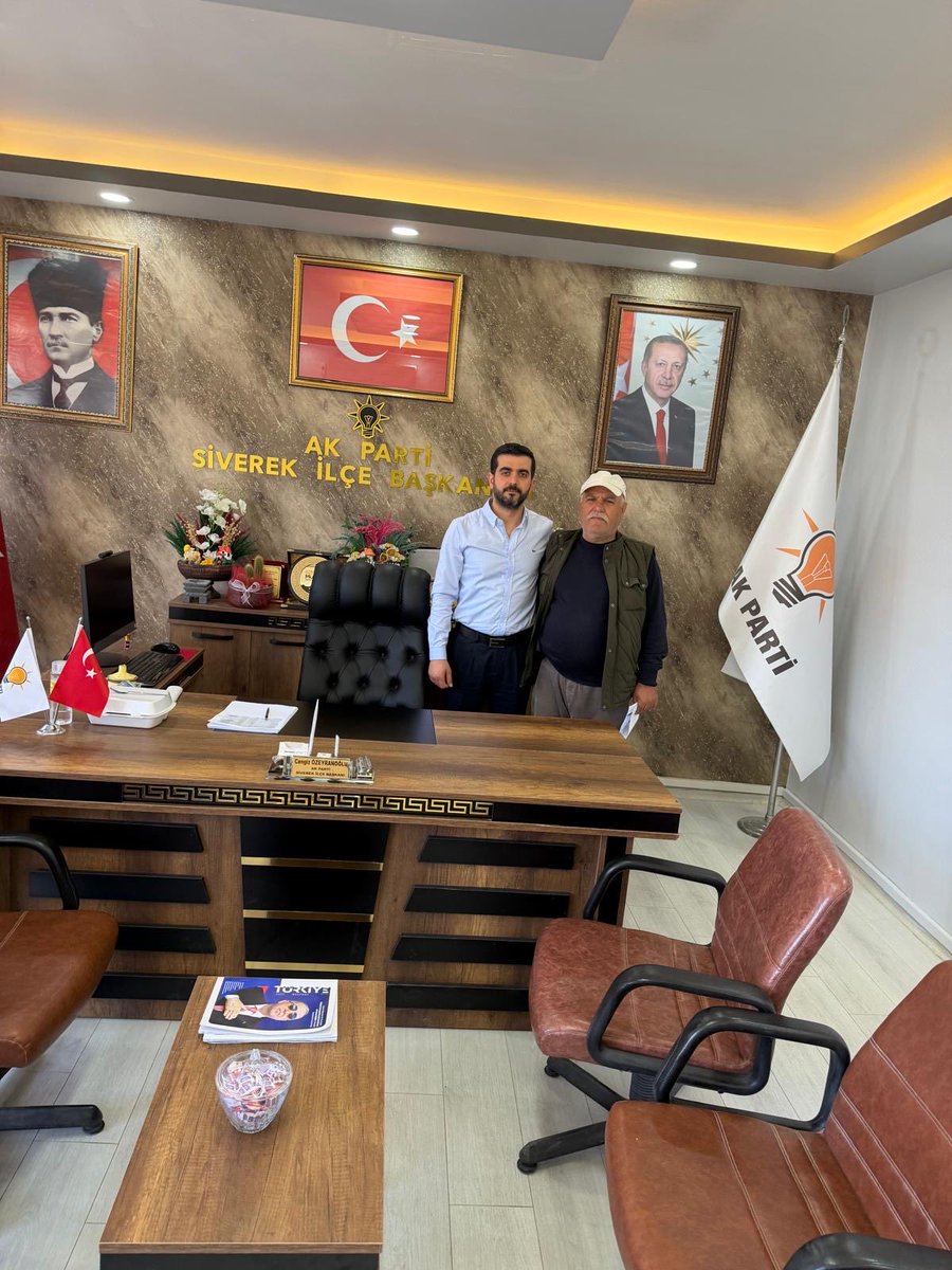 aksiverek's tweet photo. Teşkilat Başkanlığı görevine yeni atanan Kıymetli yol arkadaşımız Hamit Güzen, yeni görevi kapsamında merkez mahalle başkanlarımız ile tek tek görüşmeler gerçekleştirmeye devam ediyor.
Mahallerimizin  sorun ve sıkıntılarını dinlemeye her daim yanlarında olmaya devam edeceğiz.

İstişare kültürüyle gerçekleştirilen görüşmelerde mahalle başkanlarımızın talep ve önerileri değerlendirildi.

Birlik ve beraberlik içerisinde çalışmalarımıza devam ediyoruz.

   @RTErdogan @Akparti 
@mustafademir @tugbaisikercan 
@abuyukgumus  @avyusufibis  @milhamigunbegi @SbrKnk @Cengizozeyran82 @bucakalimurat82 @akpartiurfa @slhcbn0950