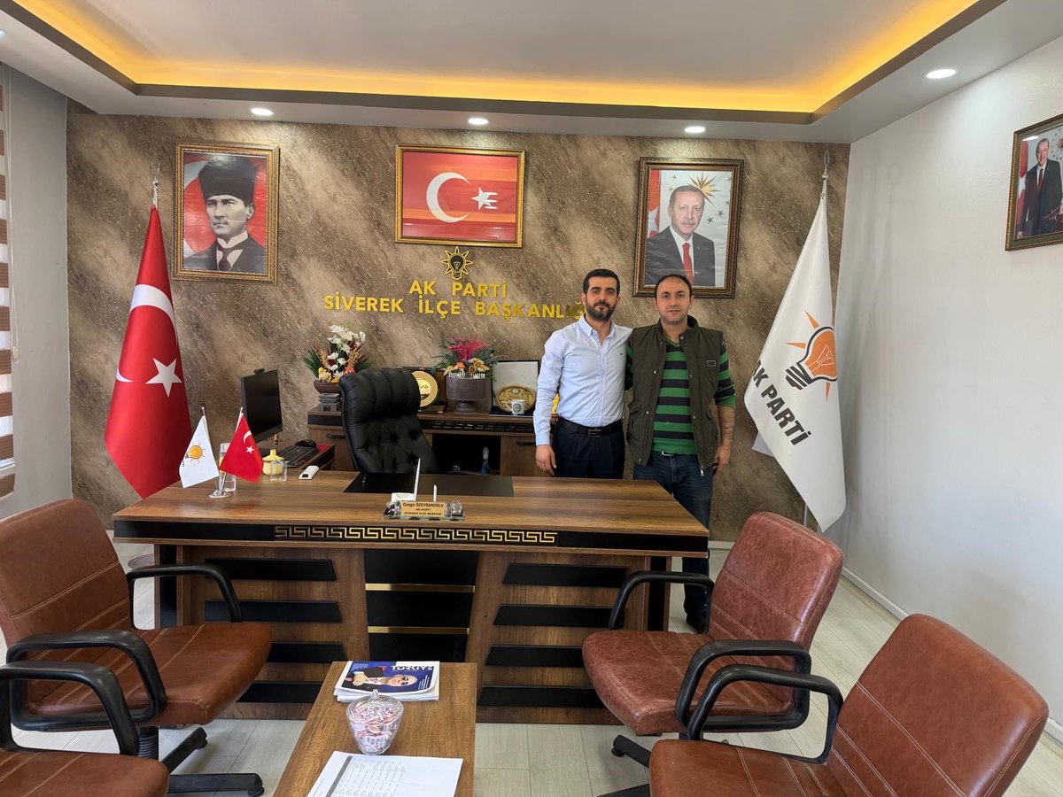 aksiverek's tweet photo. Teşkilat Başkanlığı görevine yeni atanan Kıymetli yol arkadaşımız Hamit Güzen, yeni görevi kapsamında merkez mahalle başkanlarımız ile tek tek görüşmeler gerçekleştirmeye devam ediyor.
Mahallerimizin  sorun ve sıkıntılarını dinlemeye her daim yanlarında olmaya devam edeceğiz.

İstişare kültürüyle gerçekleştirilen görüşmelerde mahalle başkanlarımızın talep ve önerileri değerlendirildi.

Birlik ve beraberlik içerisinde çalışmalarımıza devam ediyoruz.

   @RTErdogan @Akparti 
@mustafademir @tugbaisikercan 
@abuyukgumus  @avyusufibis  @milhamigunbegi @SbrKnk @Cengizozeyran82 @bucakalimurat82 @akpartiurfa @slhcbn0950