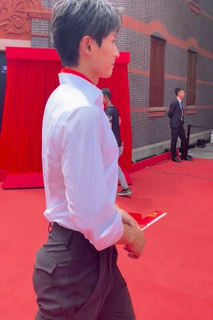 KageHikaru's tweet photo. #TheRealZhangZhehan daily themes
ZH's 🍑 👀💙
#ZhangZhehan #张哲瀚

theme calendar: https://t.co/XF0NV3SNaS https://t.co/WKbeBbMs4N