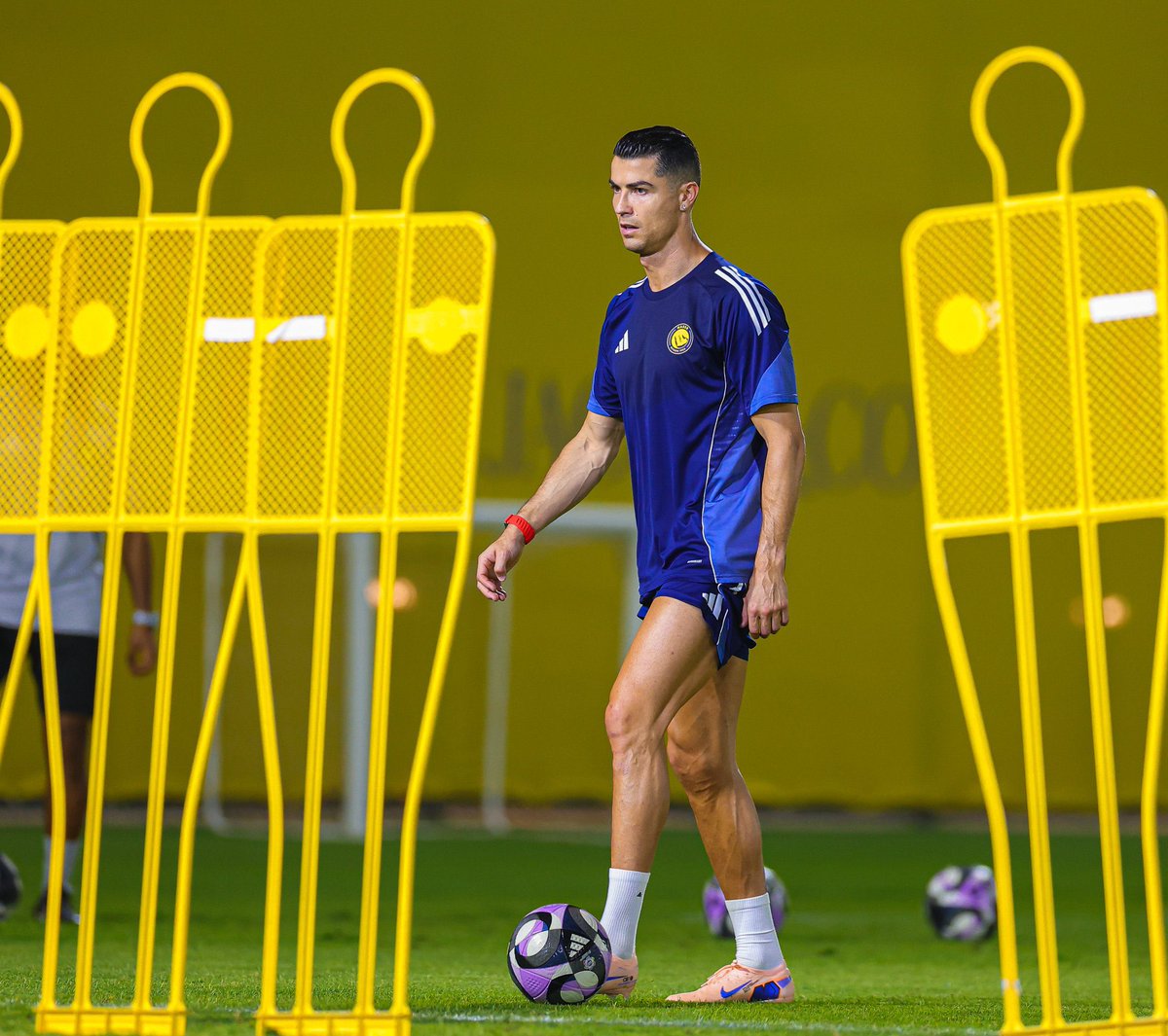 nouf969m's tweet photo. يارب 💙💛 https://t.co/v1mcFwTXHq
