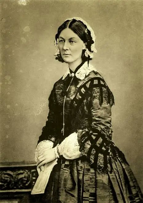 doktorersoz's tweet photo. "Yalnız kanları intörnler alıyor doktor bey"

-Florence Nightingale https://t.co/SvWhgHOVZQ