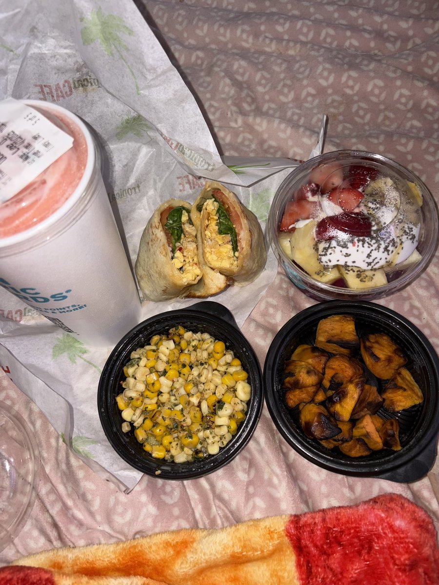 neptunezdiary's tweet photo. .𖥔 ݁ ˖𓂃.☘︎ ݁˖ Day 4 + no steps but 150 Bulgarian split squats &amp; gazelle for a half hour!! I split this up into two meals and it was 1200 cals !! https://t.co/imk6trlOiY