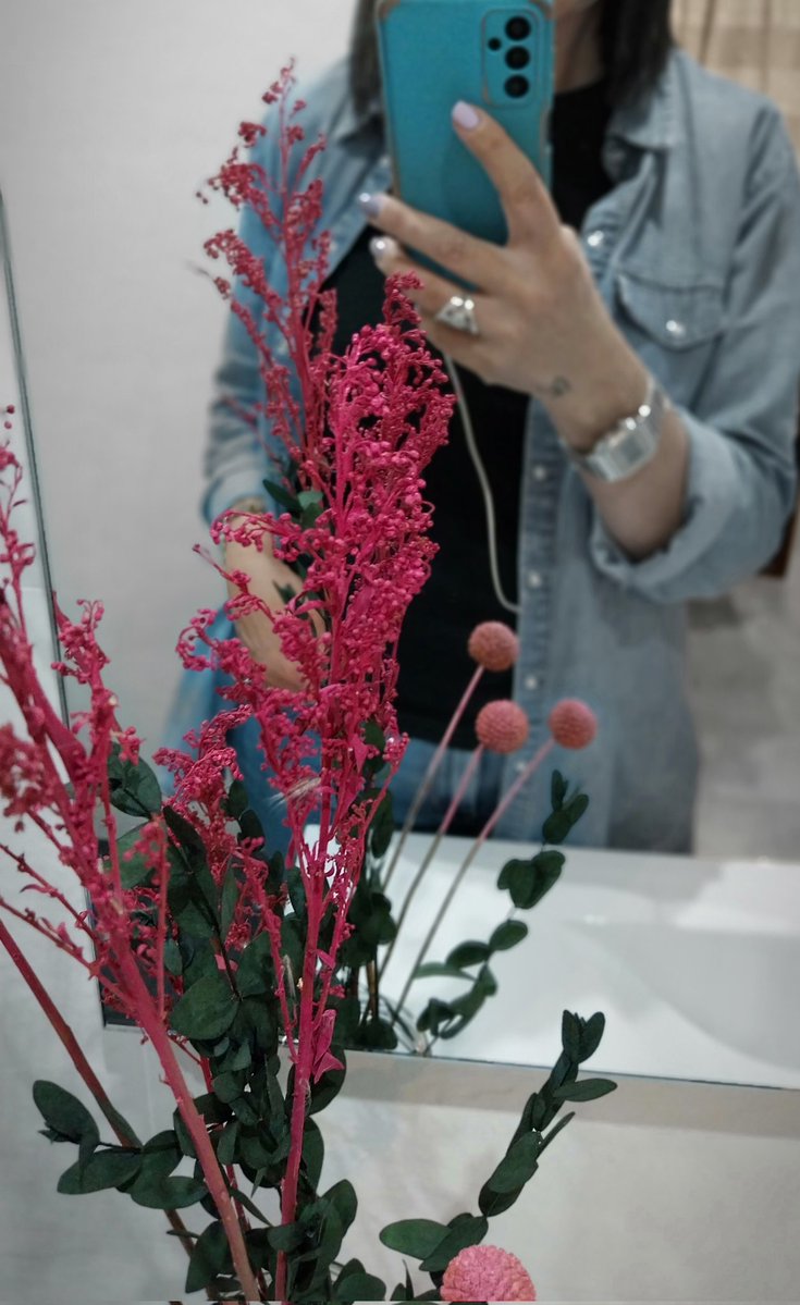 Vega🌹 tweet media