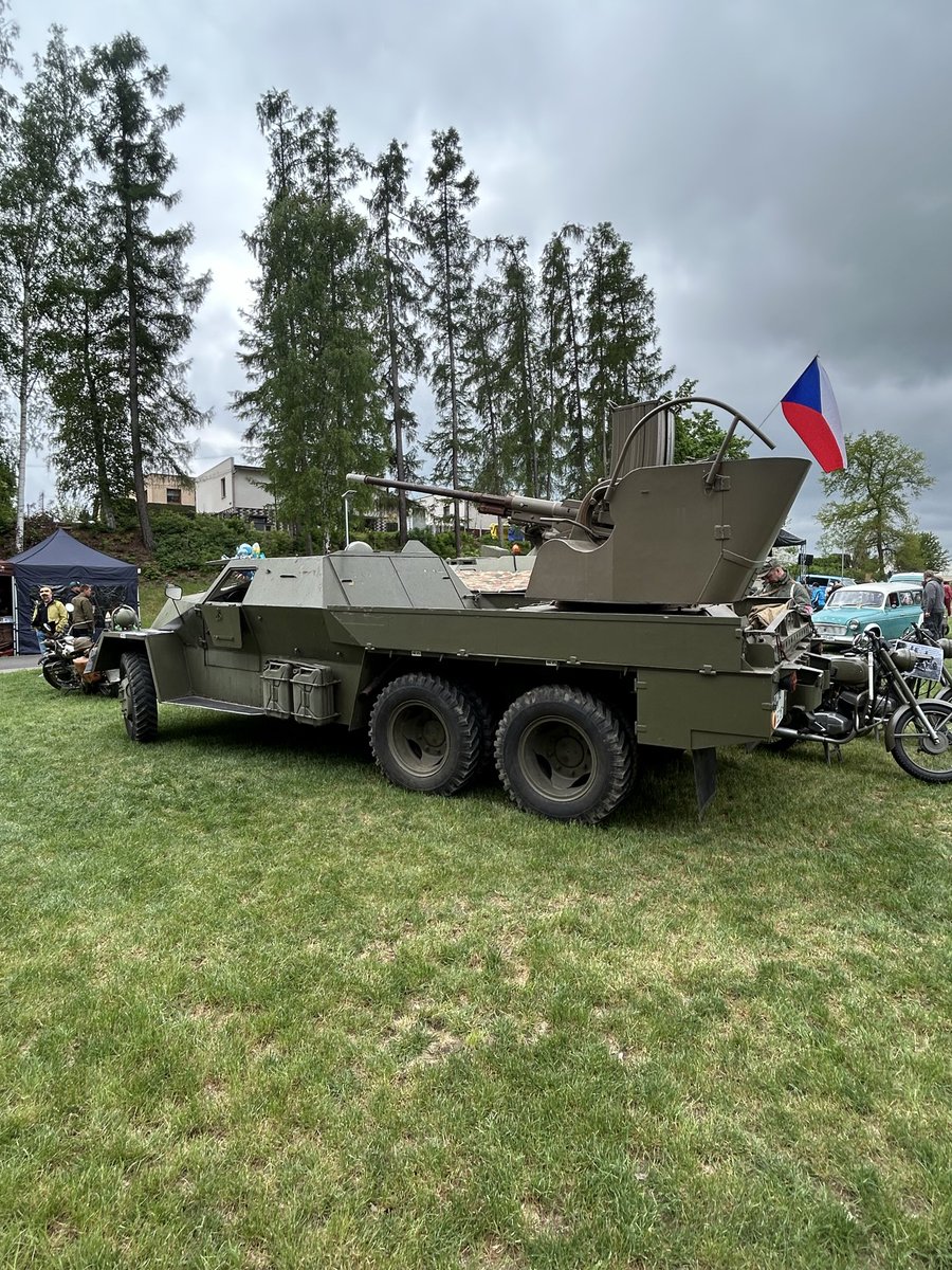 Forestman22's tweet photo. Samohybný protiletadlový dvojkanón vz. 53/59 Ještěrka 
#armored  #car  #ČSLA  #auto  #ČSSR  #ještěrka  #photos  #history  #retro https://t.co/boxl8RMW0H