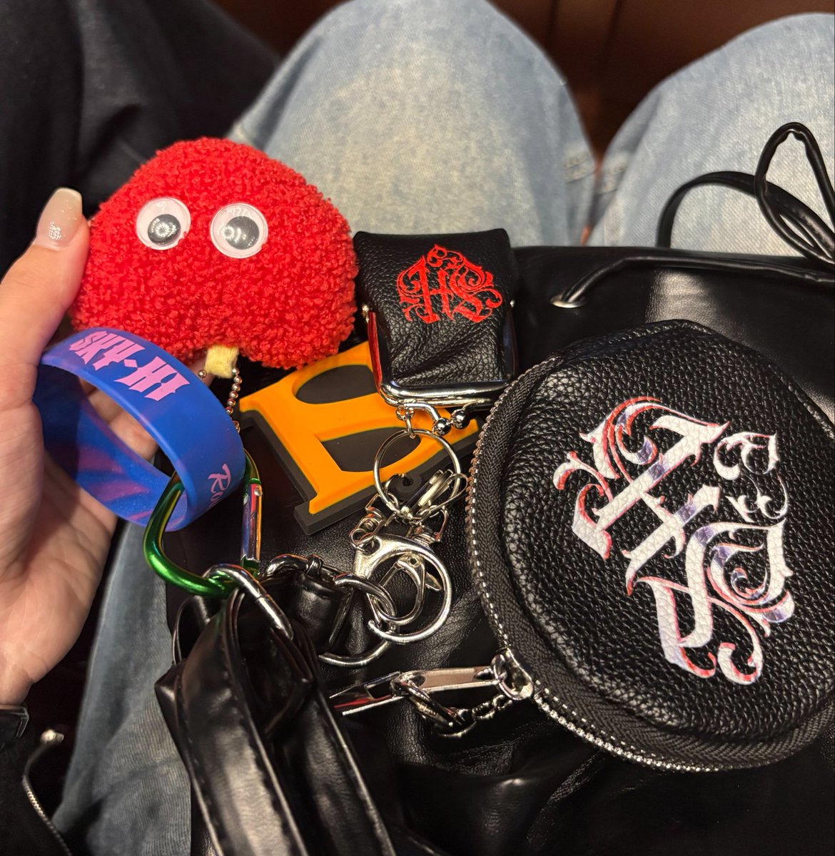 apple_sky_r's tweet photo. 最初のオープニングアクトから最後までめちゃくちゃ楽しかった🎤❤️‍🔥
カメラマンさんもニコニコ楽しそうにしててこっちが嬉しくなった幸せ
 #SKYHITOUR2026 https://t.co/NTPBMUXCsC