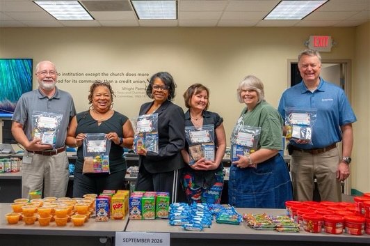AssociatedCU's tweet photo. Thanks to generous donations, we delivered 900 meal bags to Hughes Spalding Hospital.
We also contributed $1,500 to restock food supplies, and more meal bags are heading to Children’s Hospital of Georgia to support families in Augusta. Together, we make a difference! https://t.co/GFZOIVBaye