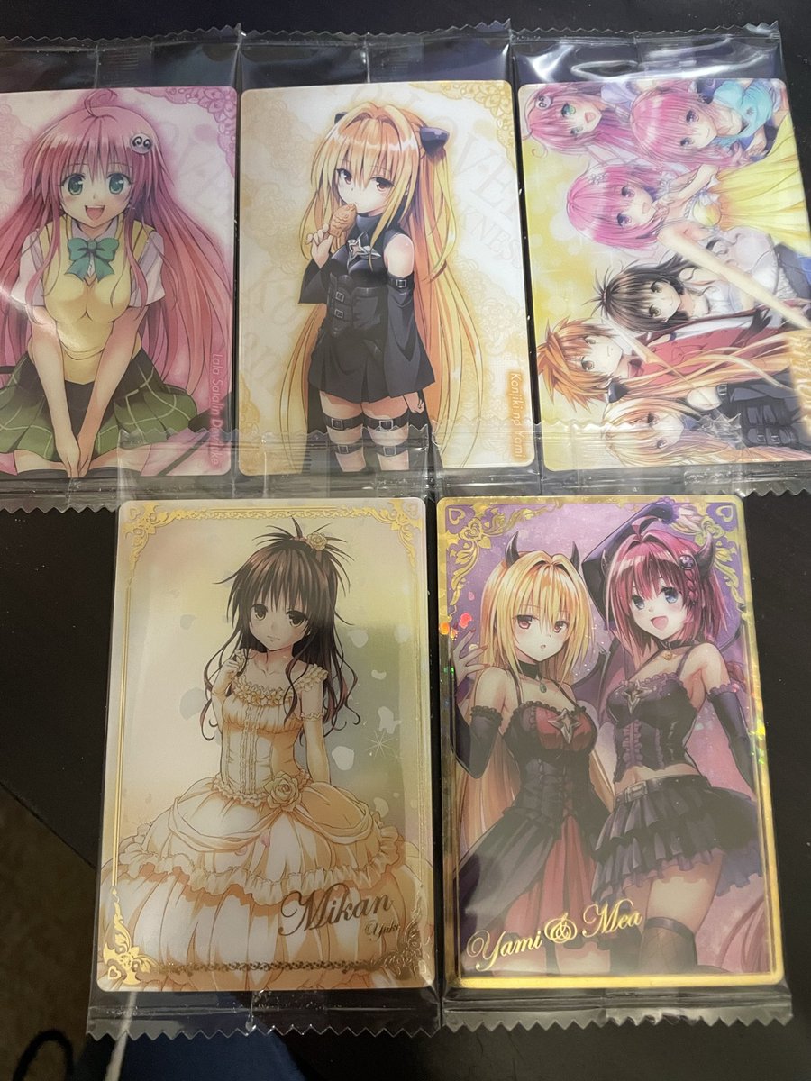 kuronekoworks's tweet photo. 飯買いにコンビニ寄ったら売ってたから5個だけ買ってみた
1個も被りなかったのは運がいいのかどうか https://t.co/lk2Ujkl3P0