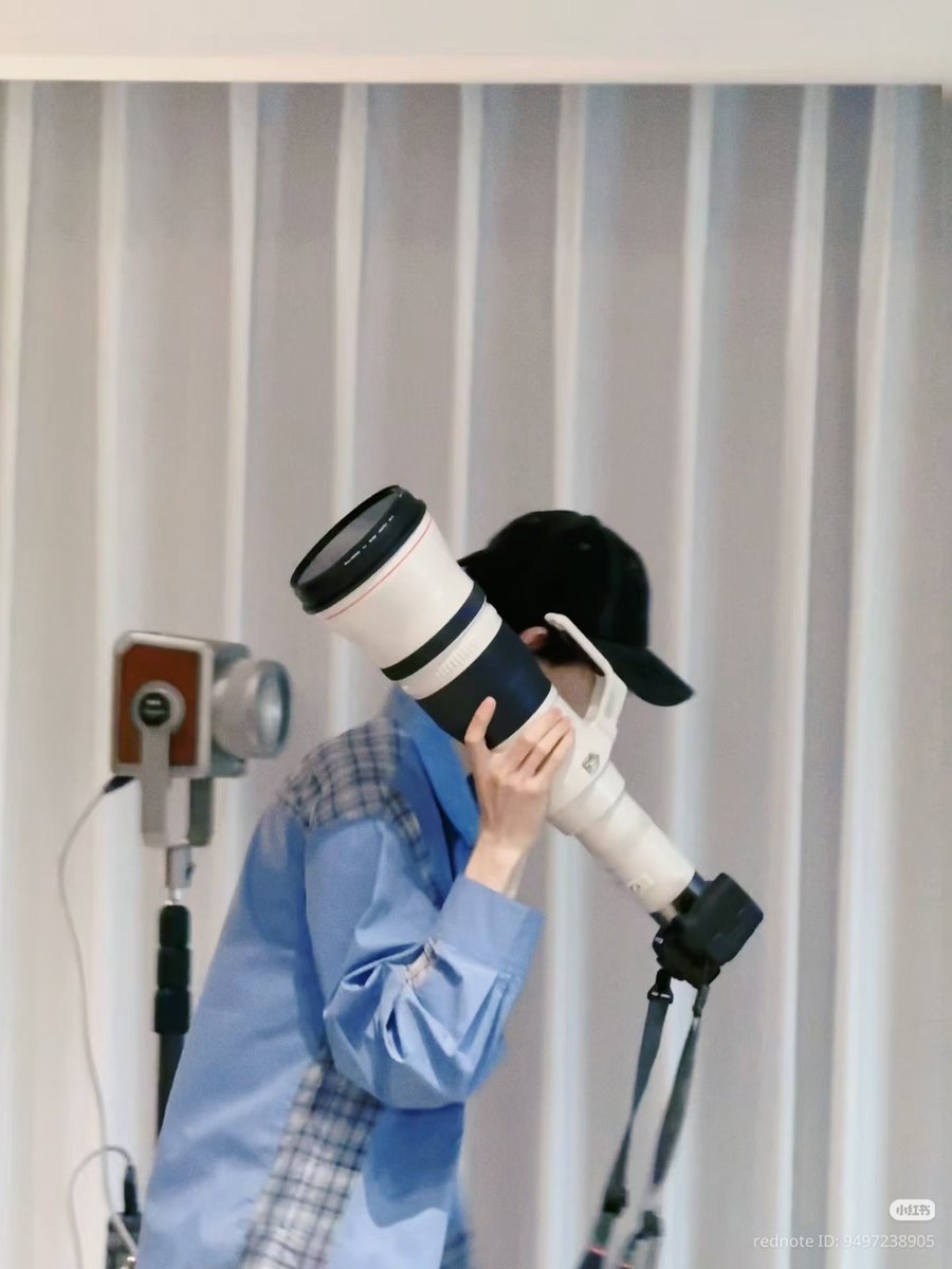 zhanglinghebr_'s tweet photo. 📸| 12.05.26 🚀 - Atualização do estúdio de #ZhangLinghe com novas fotos no Xhs.💙

1/3

#张凌赫 #zhanglinghe #linghe #จางหลิงเฮ่อ https://t.co/nfsc3Gggf3