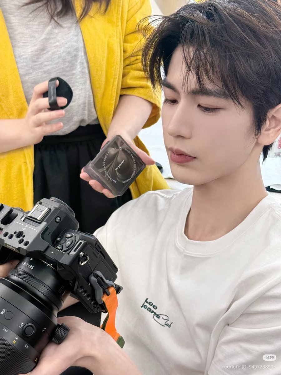 zhanglinghebr_'s tweet photo. 📸| 12.05.26 🚀 - Atualização do estúdio de #ZhangLinghe com novas fotos no Xhs.💙

1/3

#张凌赫 #zhanglinghe #linghe #จางหลิงเฮ่อ https://t.co/nfsc3Gggf3