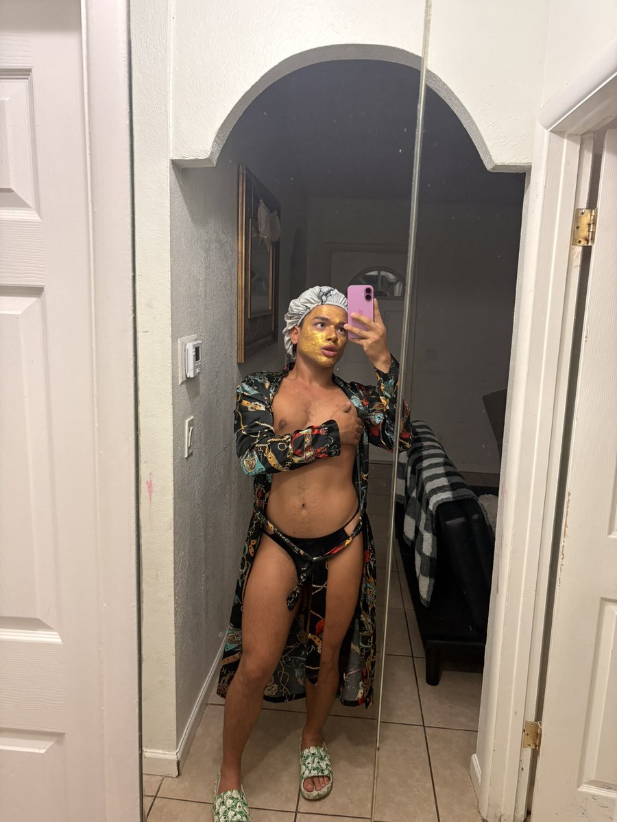 fevertropi's tweet photo. I’m a gay princess😝🤣
#gay #onlyfans #viral https://t.co/YFeQrtAuyb