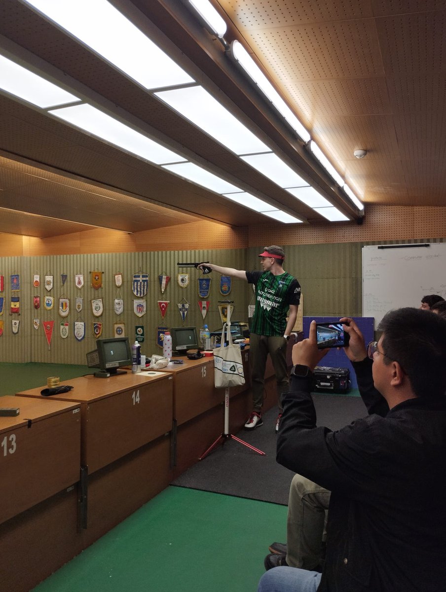 EscuelaUE's tweet photo. Los alumnos del @MasterMarca  han visitado el Centro de Alto Rendimiento, conociendo de cerca el entorno en el que se preparan los deportistas de élite. https://t.co/kZNNaeQKGN
