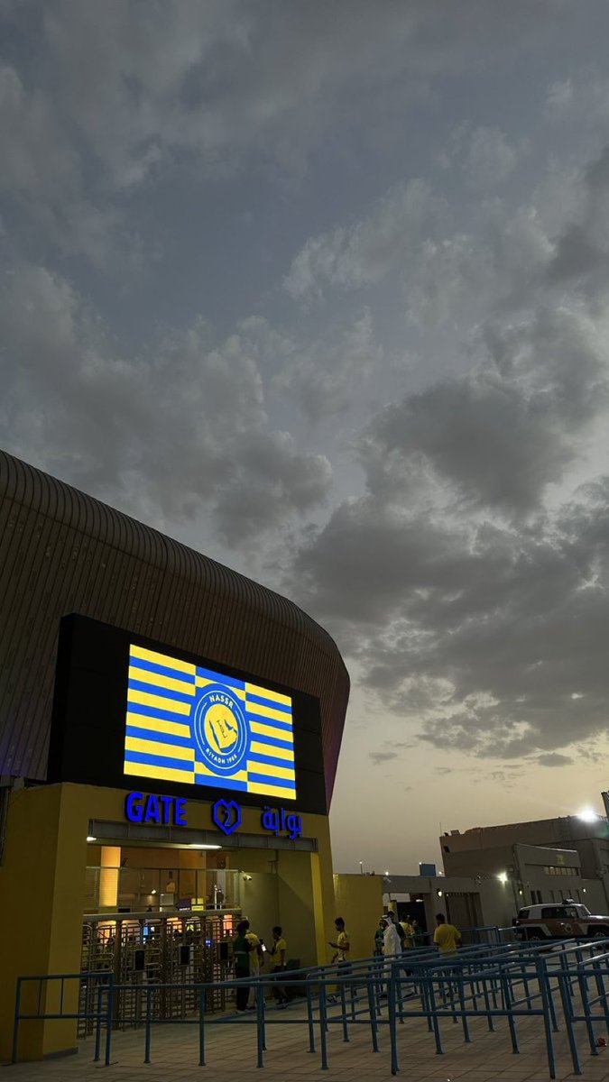 -طلال tweet media