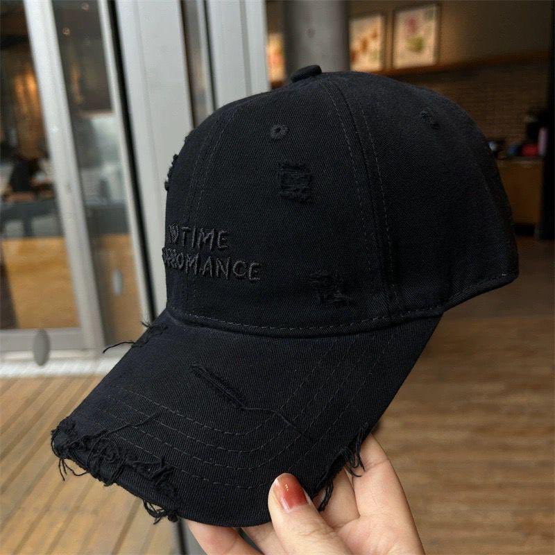 CAPS 🧢 

10,500🏷️

📍Ibadan 

Nationwide delivery 🚚