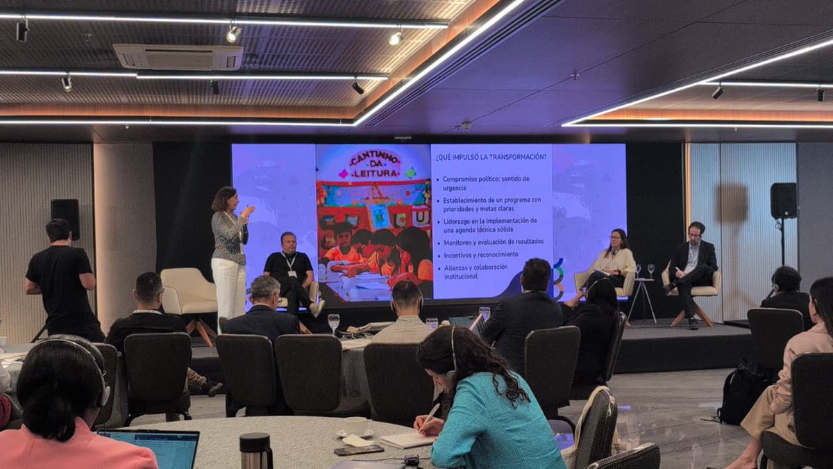 KixLac's tweet photo. 🎯Se desarrolla panel “Elementos clave en la implementación de una política de lectoescritura" con representantes del ecosistema educativo local. Modera Rafael Carrasco, subdirector de #SUMMA, en el marco de la Visita Técnica de Aprendizaje en Ceará 🇧🇷
#lectoescritura https://t.co/n0MrU8I2QQ