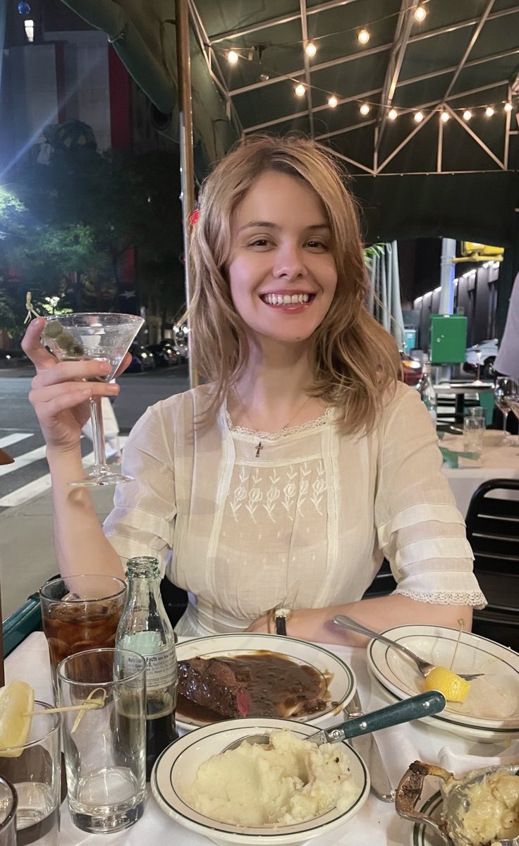 MaryShelleyStepOnMe tweet media