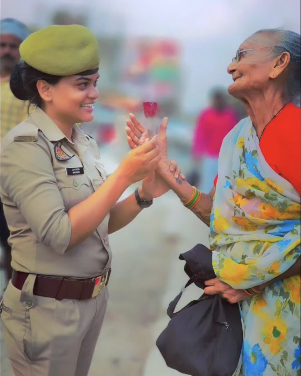 copafsana86's tweet photo. खूबसूरत तस्वीरें ❤️ #dadimaa https://t.co/mKwvqBixOb