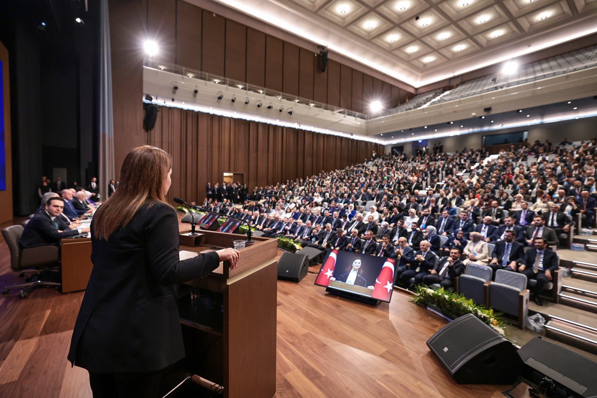 BURCU KÖKSAL tweet media