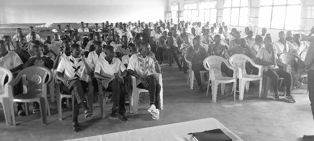 YIM_BURUNDII's tweet photo. 🚀 Exciting news!

We officially launched a new YIM Club at Lycée Muramvya this past Sunday, May 10th. We are so inspired by the students' energy and ready to see them lead and grow! 🇧🇮✨

​#YIMBurundi
#Muramvya
#YouthLead
#SWAG2026 https://t.co/COwLow8hrp