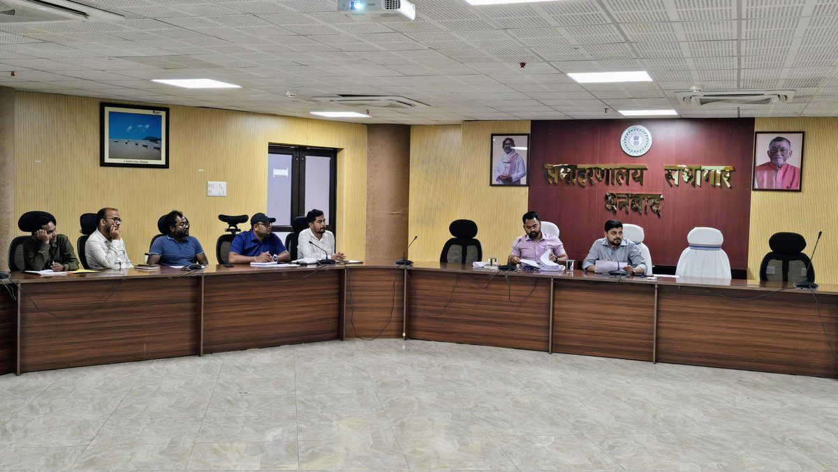 DC Dhanbad tweet media