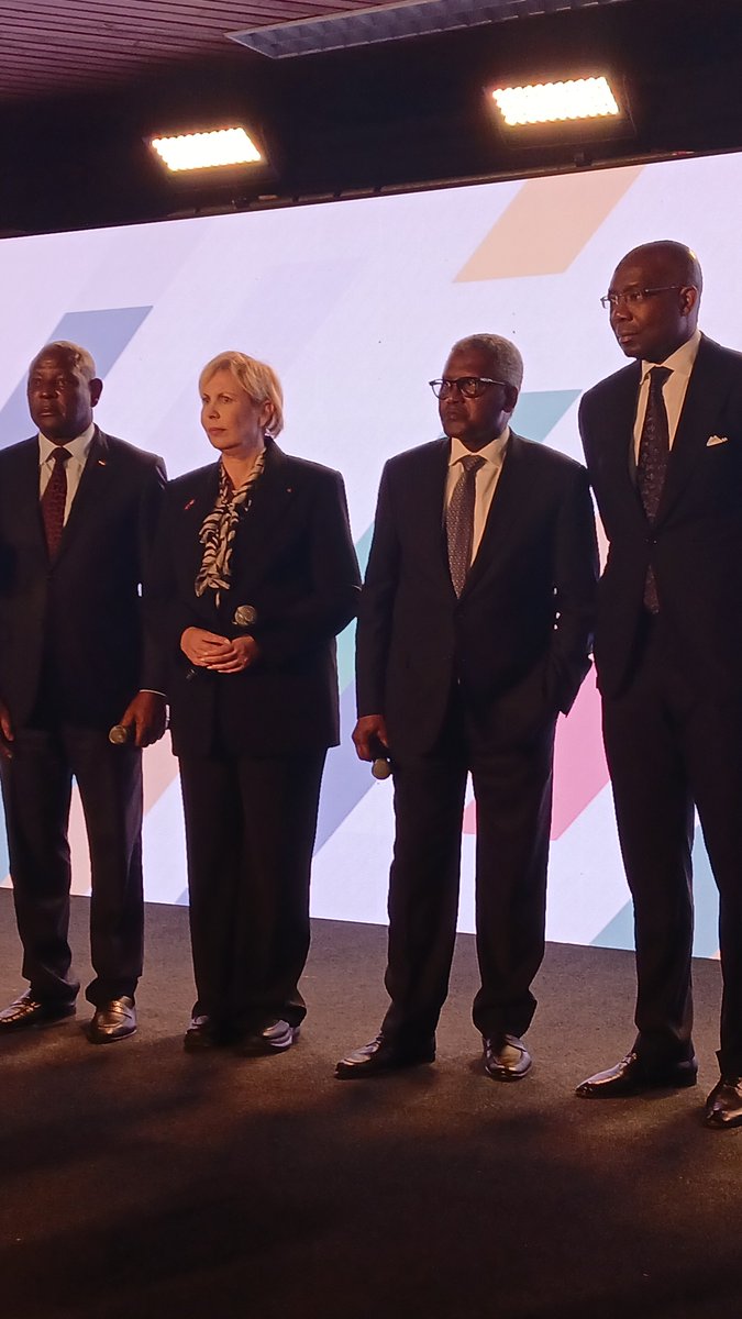 georges_kakule's tweet photo. Plaisir de partager ce moment en présence de différents chef d'état africains, notamment le président français EMMANUEL MACRON oublié la présence de Mr Aliko Dangote https://t.co/lWwPfmRzIn